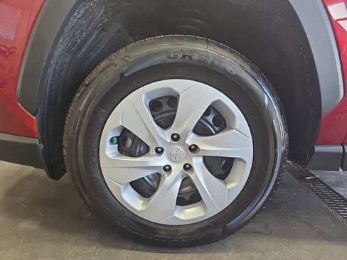 Used 2024 Toyota RAV4 LE AWD/4WD image 34