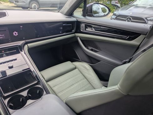 Used 2025 Porsche Panamera GTS AWD/4WD image 16
