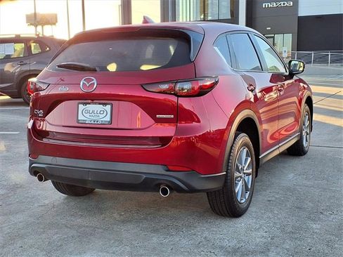 Used 2023 MAZDA CX-5 AWD 2.5 S w/ Preferred Package image 2