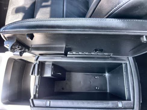 Used 2015 Nissan Armada Platinum w/ 2nd Row Captain Seat Package AWD/4WD image 27