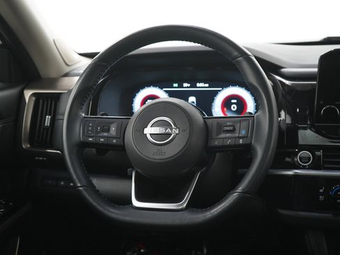 Used 2024 Nissan Pathfinder Platinum AWD/4WD image 18