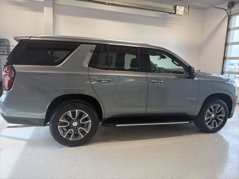 Used 2021 Chevrolet Tahoe LT w/ LT Signature Package image 9