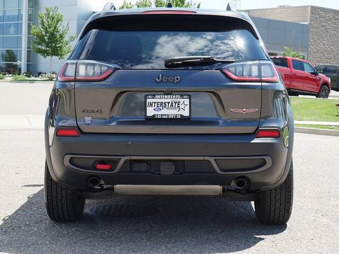 Used 2019 Jeep Cherokee Trailhawk w/ Comfort/Convenience Group AWD/4WD image 4