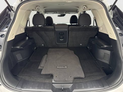 Used 2019 Nissan Rogue S w/ Special Edition Package FWD image 45