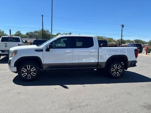 Used 2021 GMC Sierra 1500 AT4 w/ AT4 Preferred Package AWD/4WD image 5
