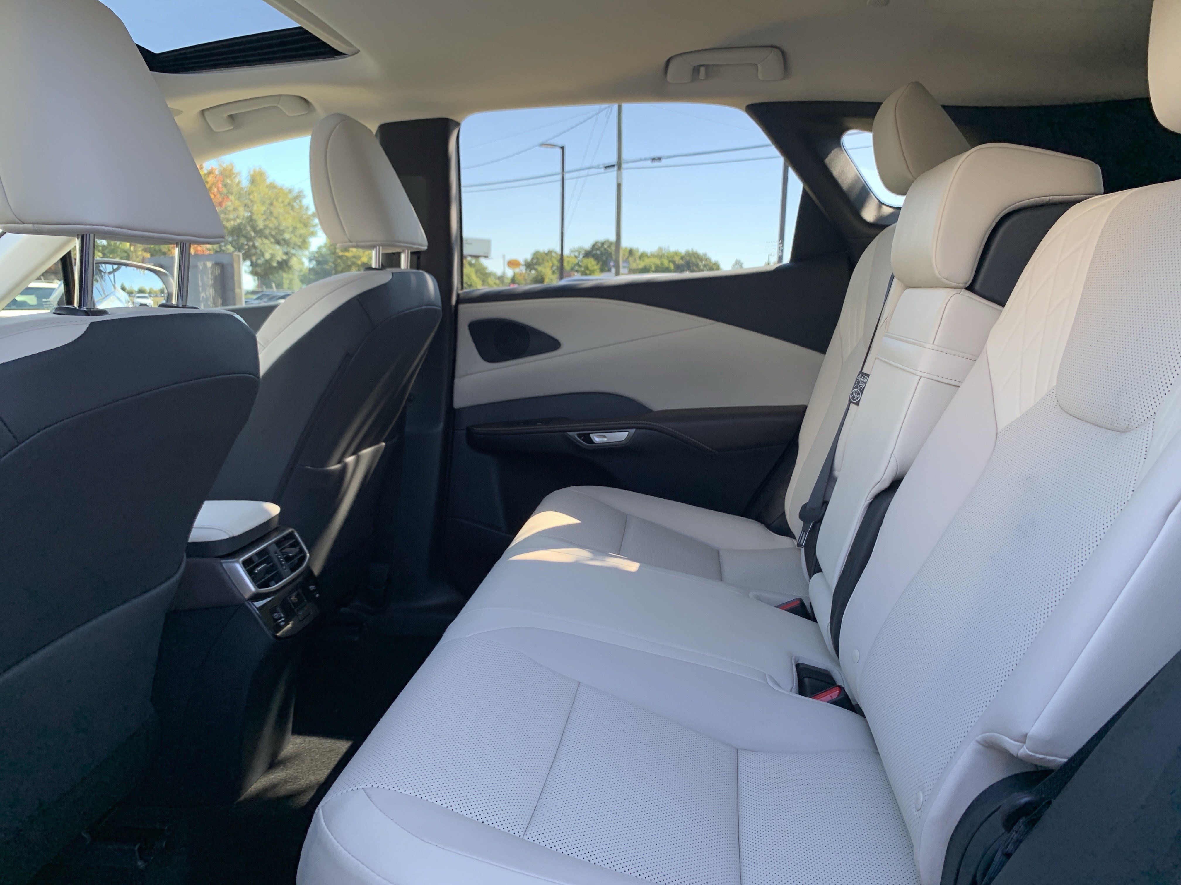 Certified 2024 Lexus RX 350 Premium w/ Accessory Package (Z1) FWD image 32