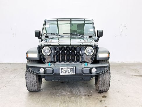 Used 2023 Jeep Wrangler Unlimited w/ 8.4" Radio Group AWD/4WD image 2