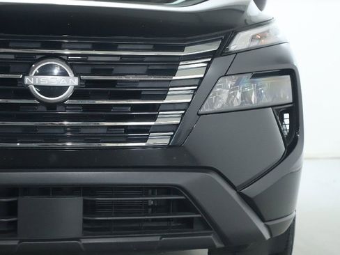 Used 2025 Nissan Rogue SV FWD image 7