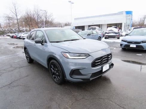 Used 2023 Honda HR-V Sport image 5