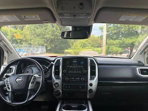 Used 2021 Nissan Titan SV w/ SV Convenience Package AWD/4WD image 20