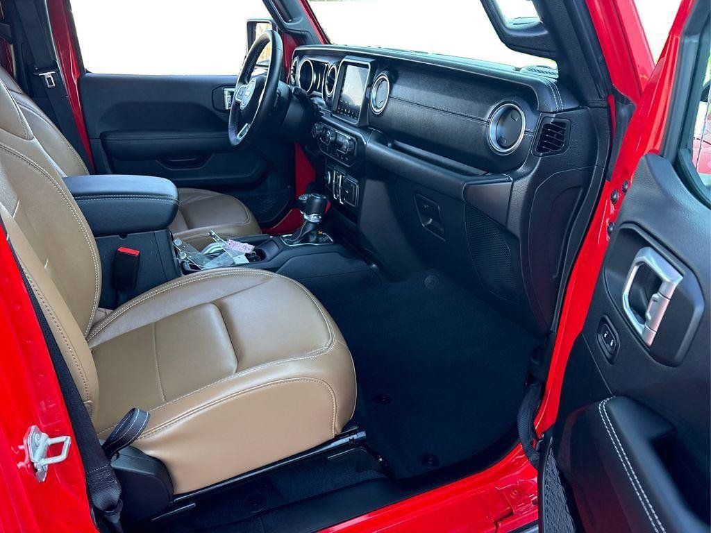 Used 2022 Jeep Wrangler Unlimited Sahara w/ Safety Group AWD/4WD image 19