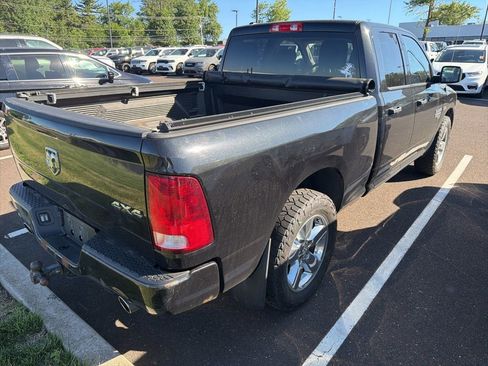 Used 2019 RAM 1500 Express w/ Express Value Package AWD/4WD image 2