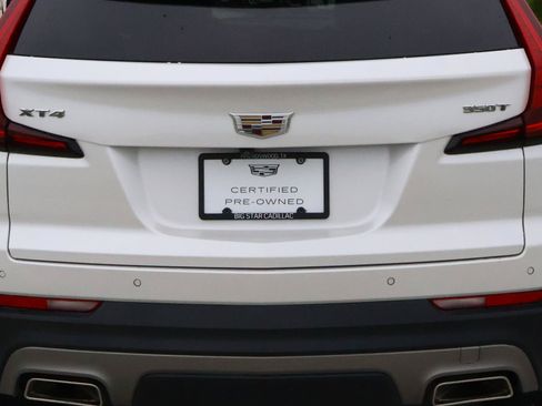 Certified 2022 Cadillac XT4 Premium Luxury w/ Enhanced Visibility Package FWD image 10
