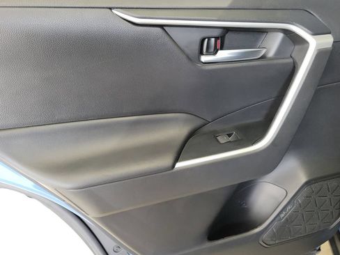 Used 2023 Toyota RAV4 AWD Hybrid image 15