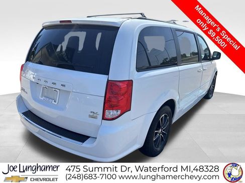 Used 2016 Dodge Grand Caravan R/T FWD image 3