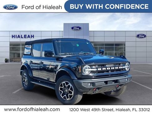 Used 2023 Ford Bronco Outer Banks AWD/4WD image 1