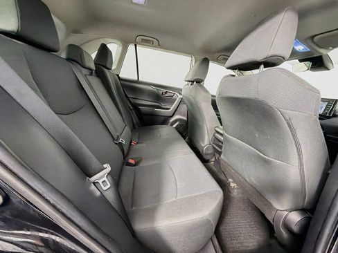 Used 2021 Toyota RAV4 LE FWD image 28