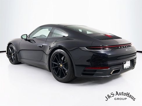 Used 2024 Porsche 911 Carrera RWD image 5