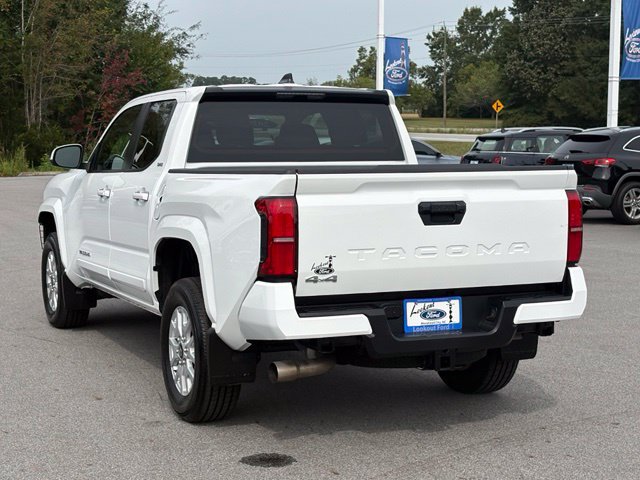 Used 2026 Toyota Tacoma SR5 AWD/4WD image 4