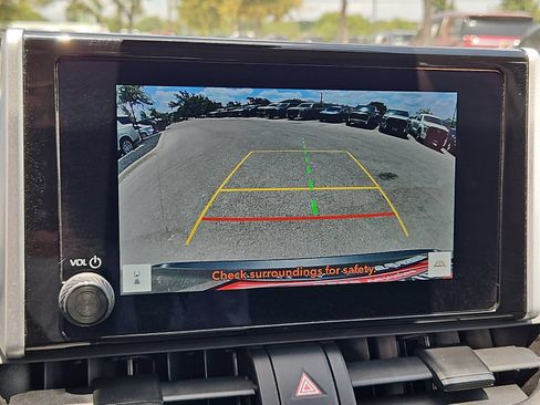 Used 2024 Toyota RAV4 XLE FWD image 17