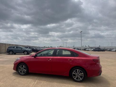 Used 2023 Kia Forte LXS FWD image 10
