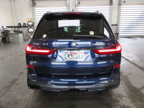 Used 2020 BMW X7 M50i image 7