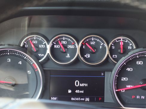 Used 2023 Chevrolet Silverado 2500 LT image 15