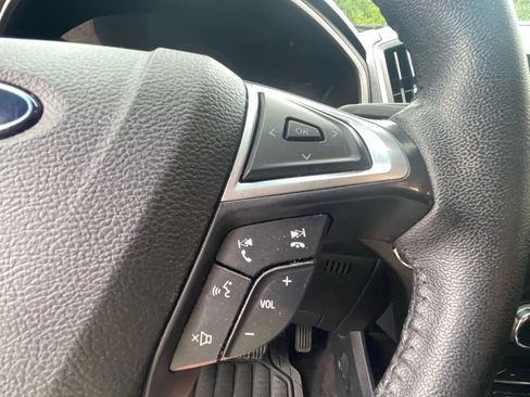 Used 2020 Ford Edge SEL w/ Convenience Package image 15