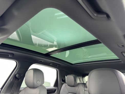 Used 2022 Porsche Cayenne Platinum Edition image 12