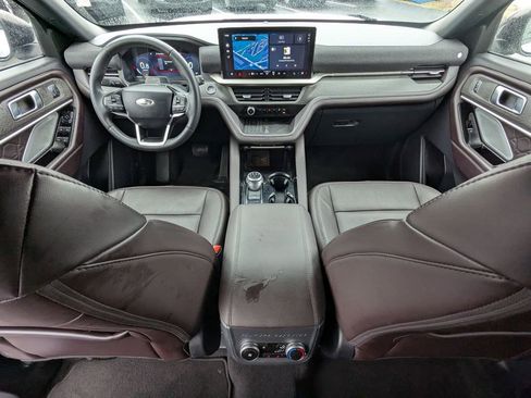 Used 2025 Ford Explorer Platinum w/ LUX Leather Package image 28