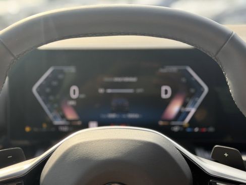 Certified 2025 BMW 530i w/ Premium Package image 27