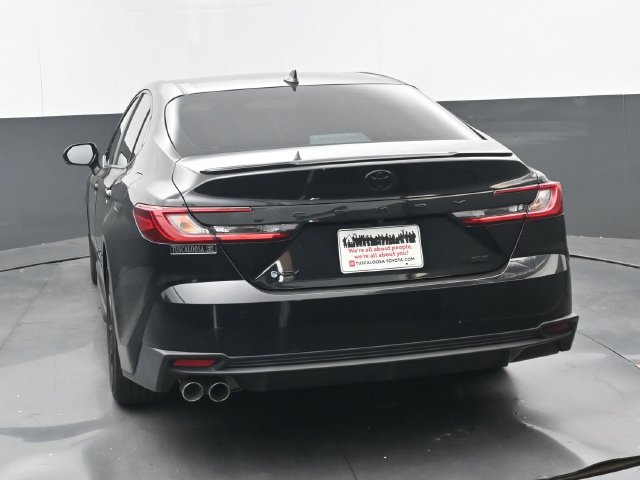 Used 2025 Toyota Camry SE FWD image 4