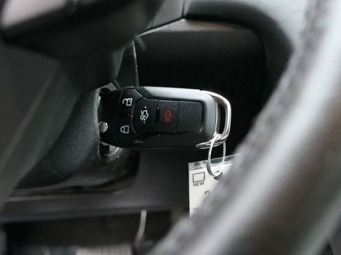 Used 2015 Ford Fusion SE w/ Equipment Group 201A image 19