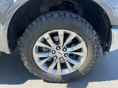 Used 2017 Ford F150 Lariat w/ Equipment Group 502A Luxury image 16