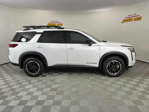 New 2026 Nissan Pathfinder Rock Creek w/ Rock Creek Premium Package AWD/4WD image 7