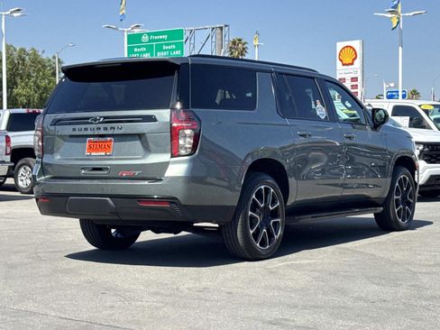 Used 2024 Chevrolet Suburban RST RWD image 5