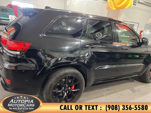 Used 2020 Jeep Grand Cherokee SRT AWD/4WD image 7