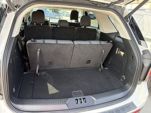 Used 2025 Ford Explorer Active image 27