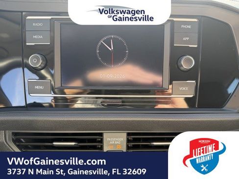 Used 2024 Volkswagen Jetta SE image 23