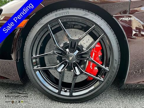 Used 2027 McLaren 750S Spider RWD image 10