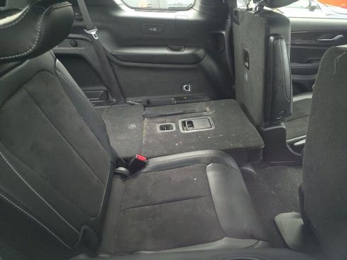 Used 2023 Jeep Grand Cherokee L Laredo image 6