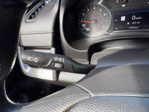 Used 2023 GMC Terrain SLE w/ Driver Convenience Package AWD/4WD image 38