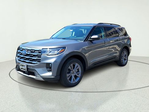 New 2026 Ford Explorer Active w/ Active Comfort Package AWD/4WD image 2