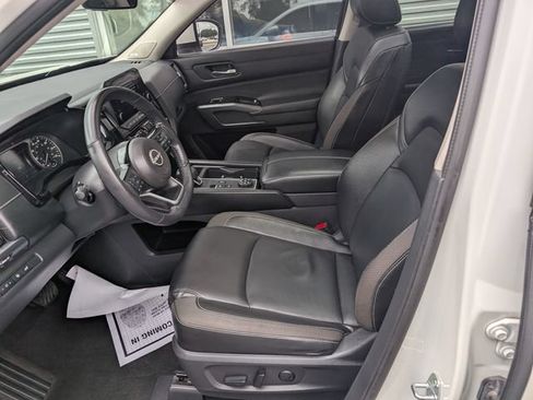 Certified 2023 Nissan Pathfinder SL w/ SL Premium Package AWD/4WD image 13
