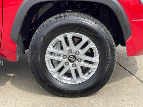 Used 2025 Toyota Tundra SR5 AWD/4WD image 9