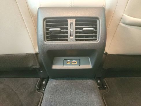 Used 2024 Nissan Altima 2.5 SL FWD image 37