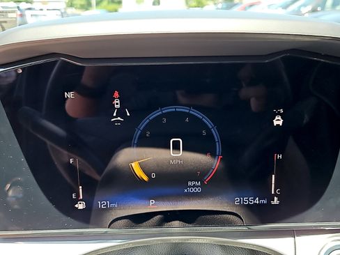 Used 2024 Chevrolet Trax ACTIV w/ Sunroof Package FWD image 20