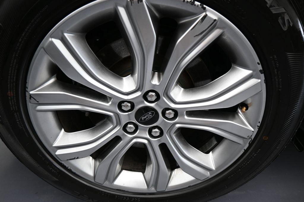Used 2024 Ford Edge Titanium AWD/4WD image 45
