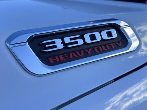 Used 2025 RAM 3500 Laramie image 15