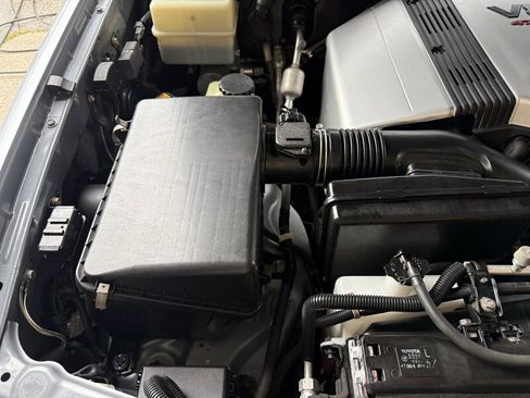 Used 2005 Lexus LX 470 4WD image 34